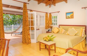 Deluxe Room, Ocean View | In-room safe, individually decorated, individually furnished, desk - Villa Serena (Las Galeras)