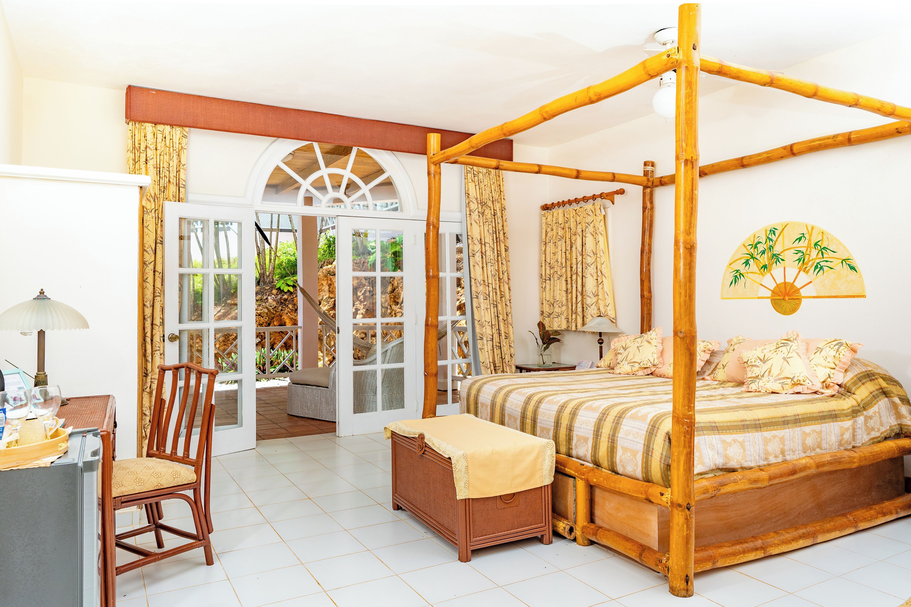 deluxe room, ocean view | 1 bedroom, in-room safe, individually decorated, individually furnished