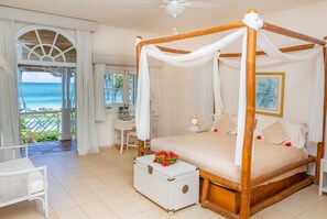Deluxe Room, Ocean View | In-room safe, individually decorated, individually furnished, desk - Villa Serena (Las Galeras)
