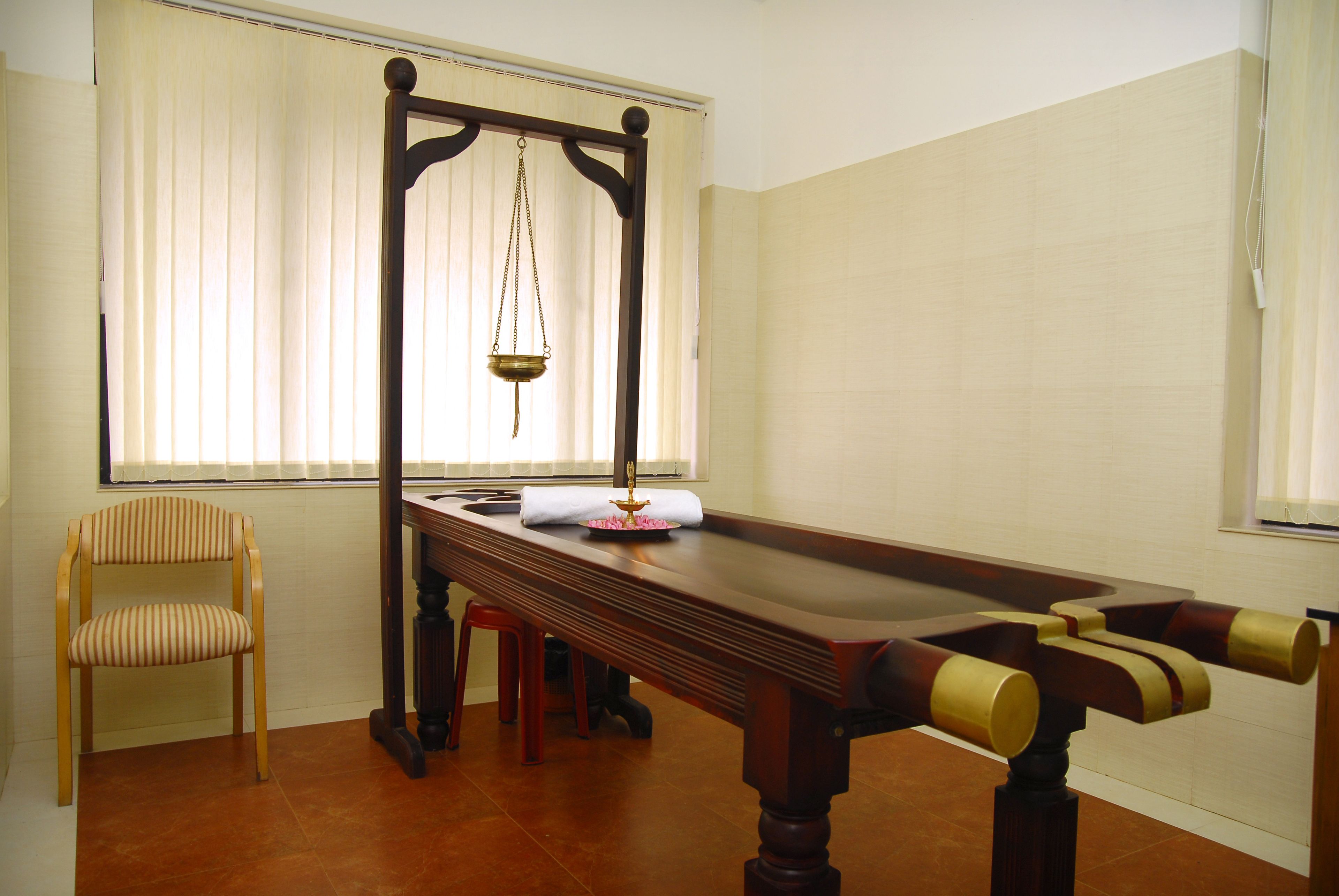 couples treatment room(s), body treatments, aromatherapy, body wraps