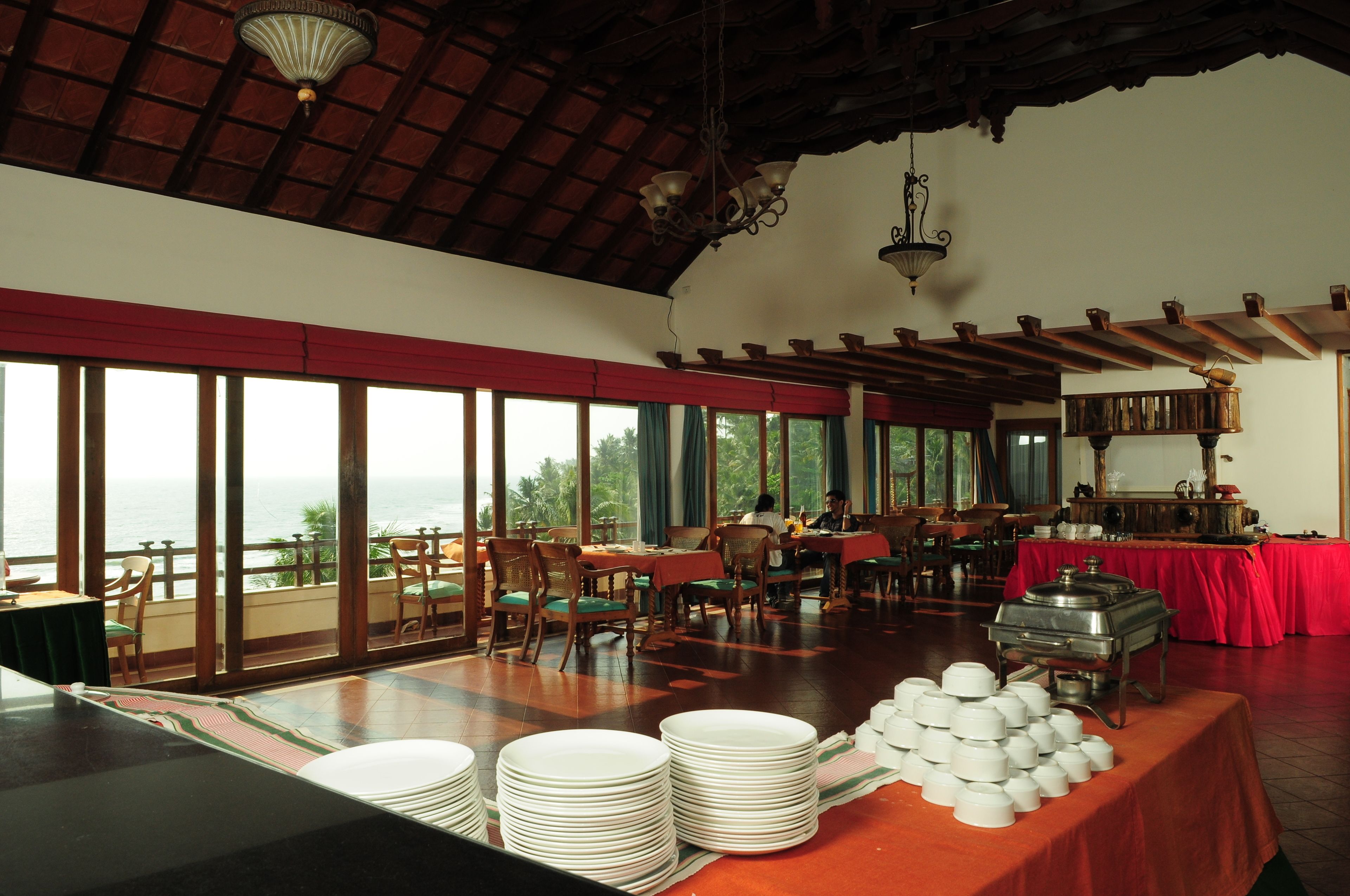 free buffet breakfast