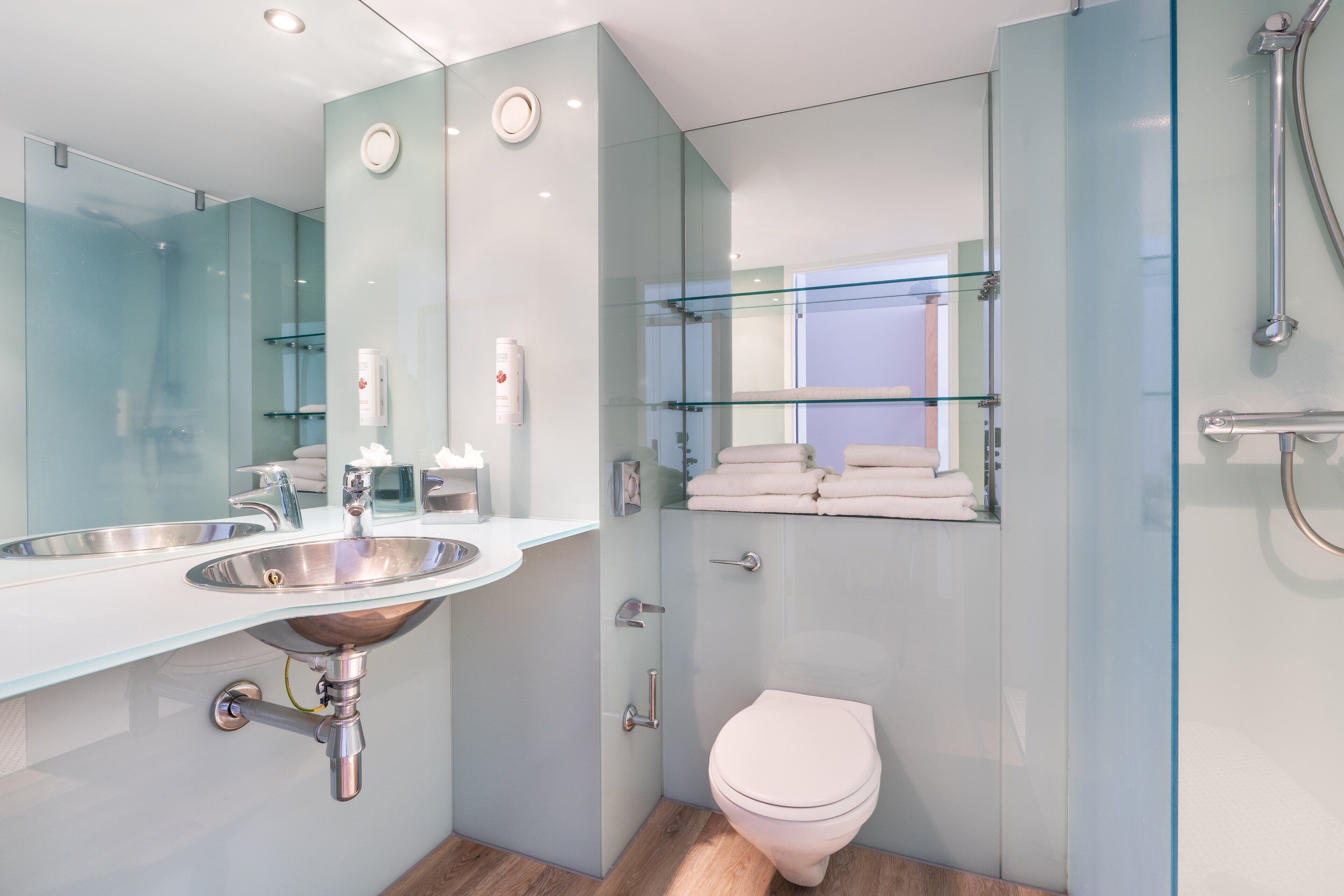 Photo - Holiday Inn Bournemouth by IHG