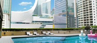 Bliston Suwan Park View