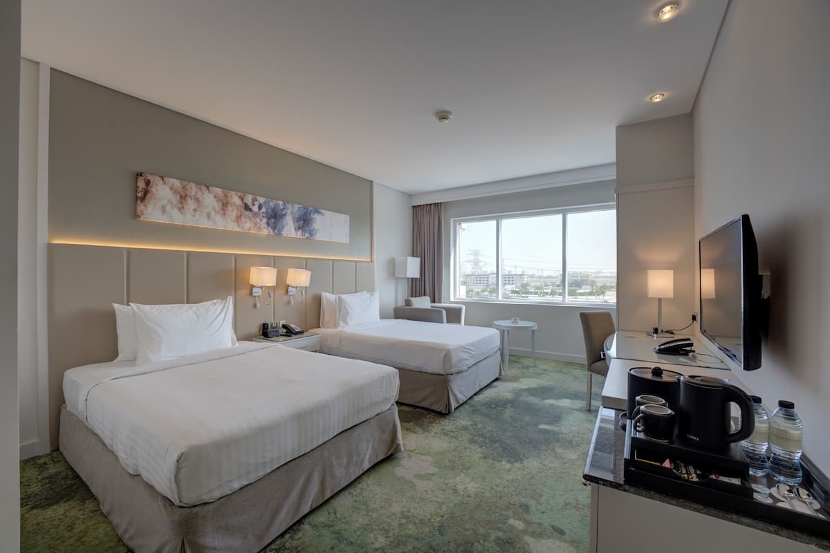 Kamar Superior, 2 Tempat Tidur Twin | Seprai premium, minibar, brankas, dan meja kerja