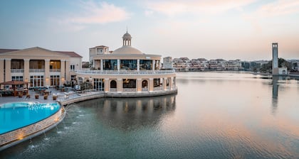 Millennium Lakeview Hotel