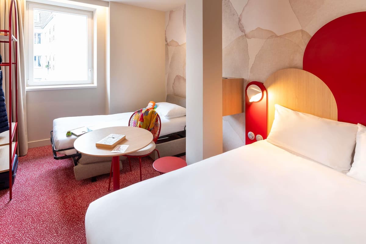 Soundproofing, iron/ironing board, free cots/infant beds, free WiFi