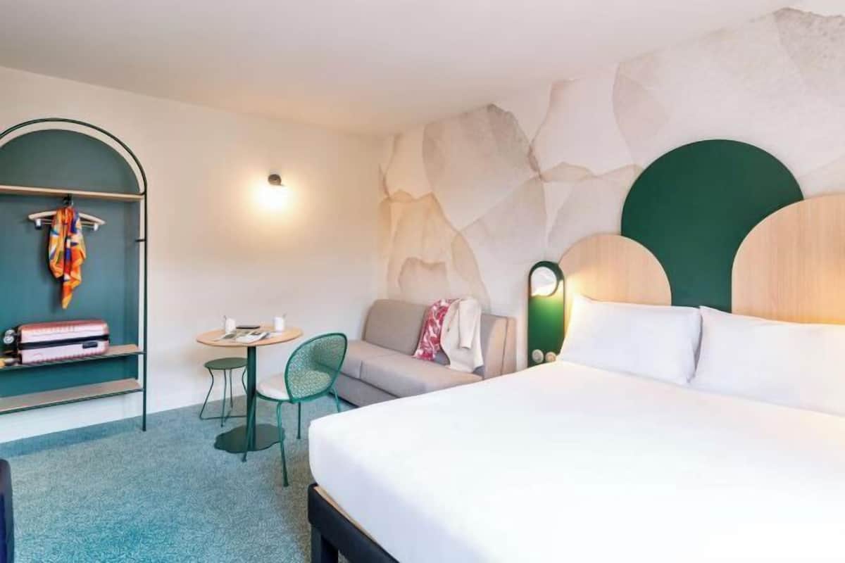 Soundproofing, iron/ironing board, free cots/infant beds, free WiFi