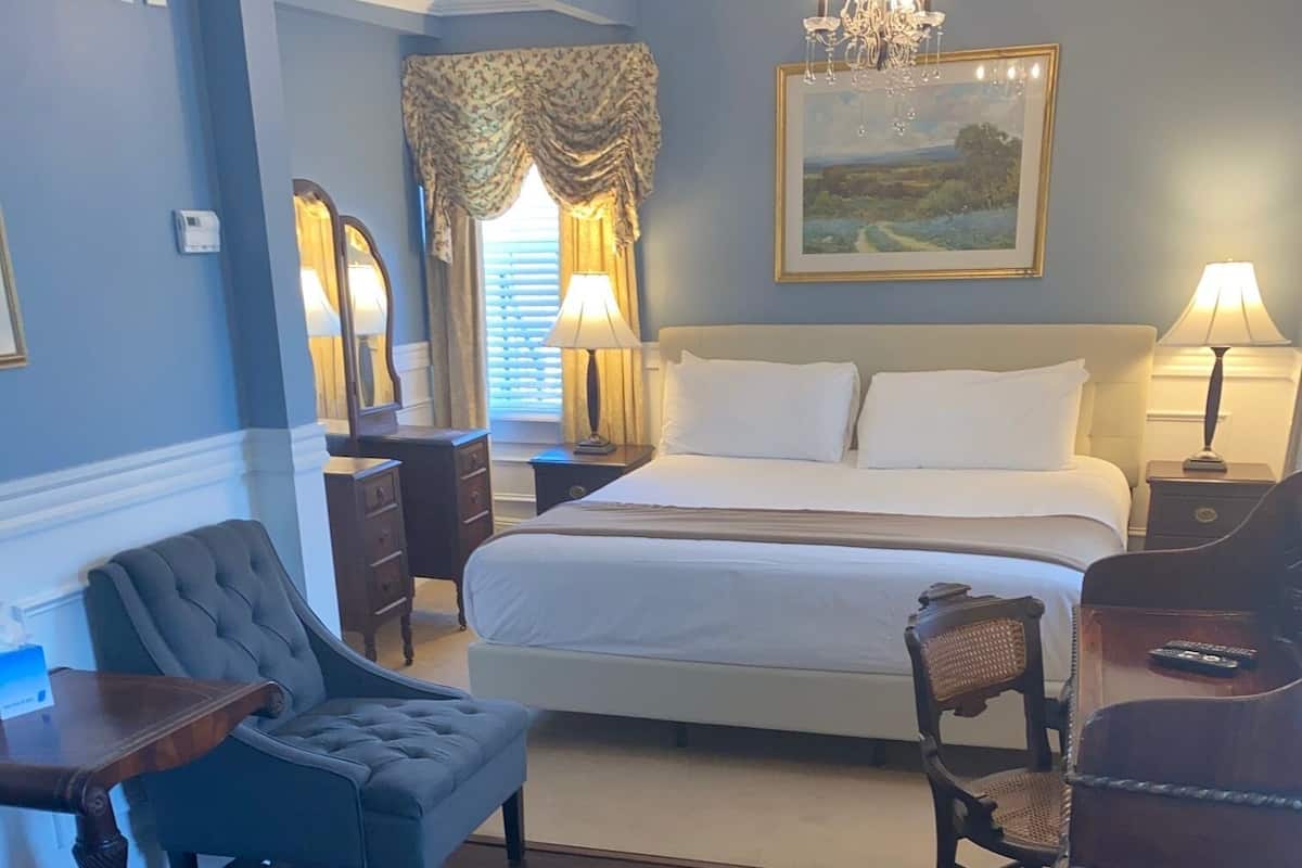 Standard Double Room, Ensuite (The Manor 123 Junior Suit)