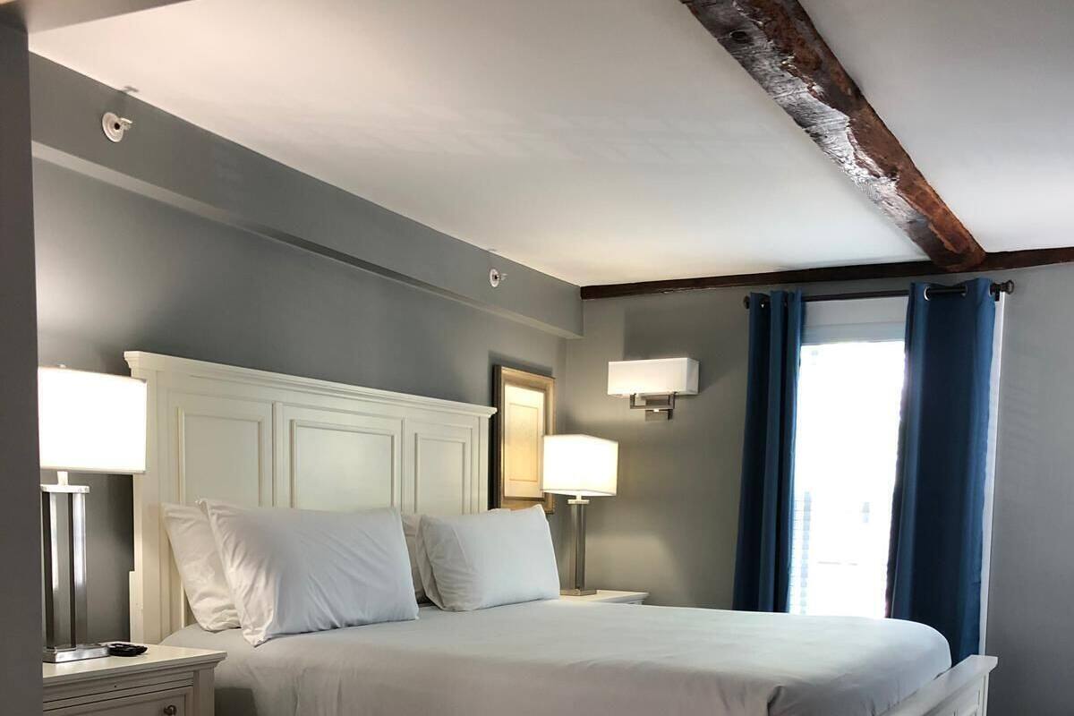 Superior Suite, Ensuite (The House 3 King Bed)