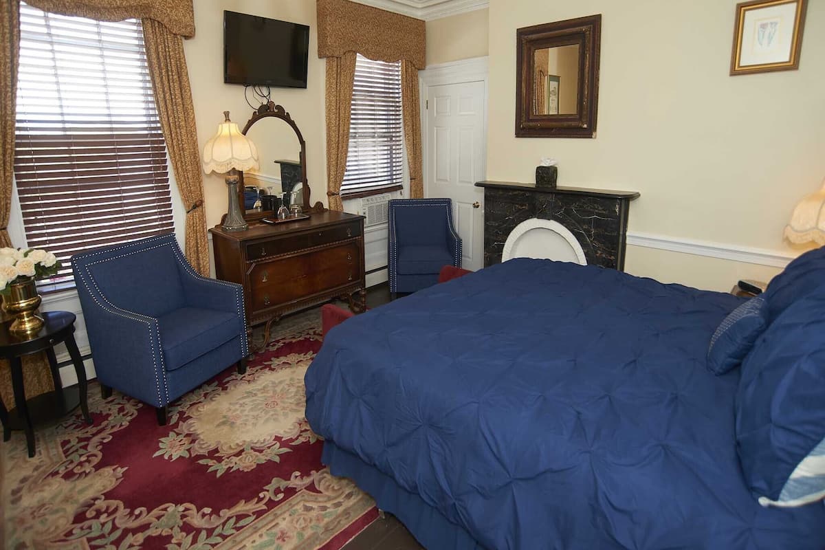 Standard Double Room, Ensuite (The Inn 1 King (no pets))