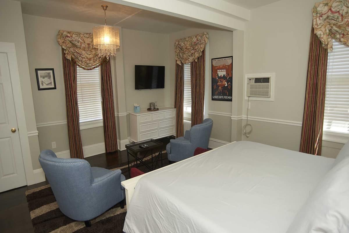 Standard Double Room, Ensuite (The Manor 122 Junior Suit)