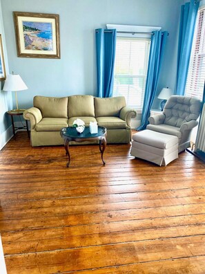 Standard Double Room, Ensuite (House 19)