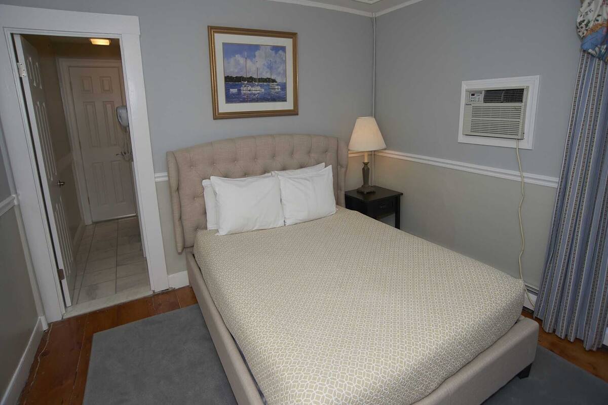 Standard Double Room, Ensuite (The House 17 Queen (no pe)
