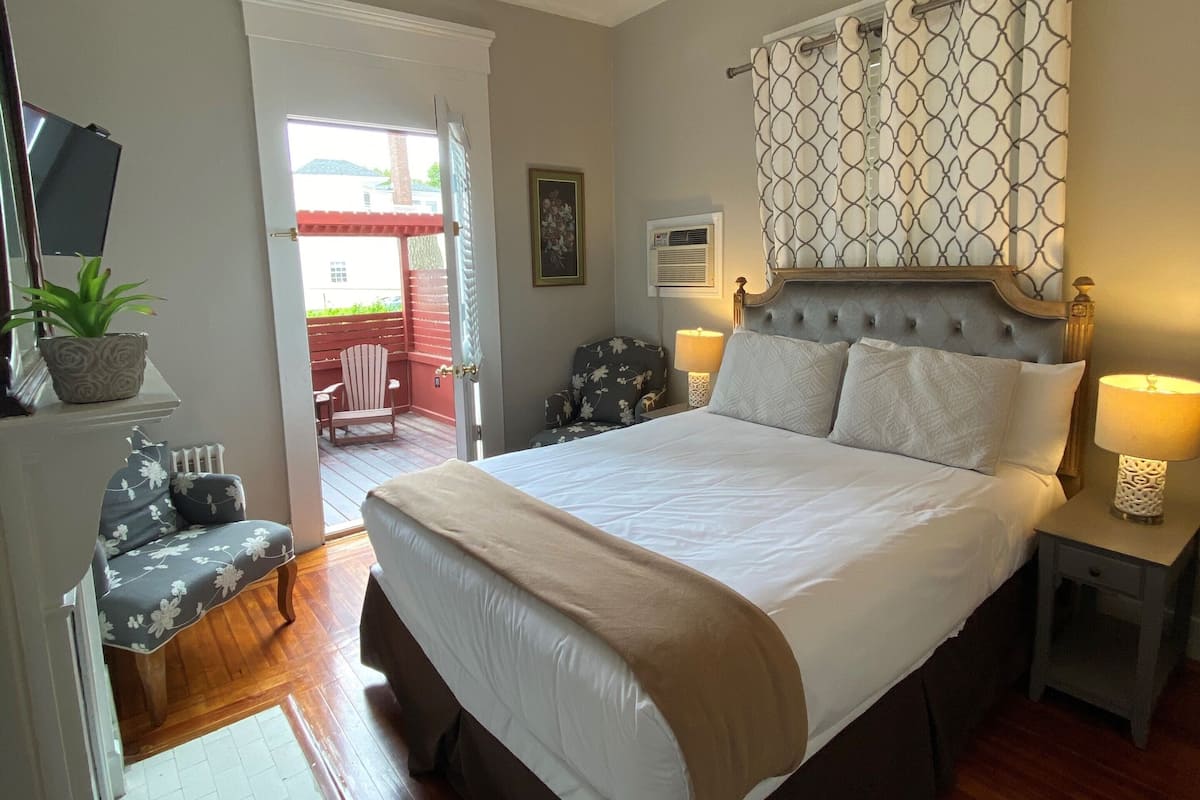 Standard Double Room, Ensuite (THE HOUSE 19 QUEEN)