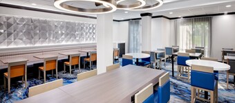 威尔逊万豪费尔菲尔德旅馆及套房酒店