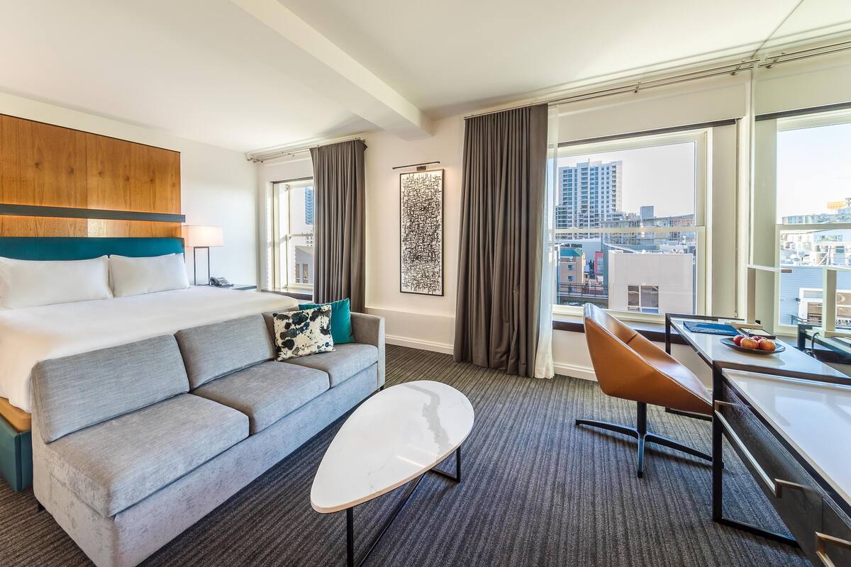 Premium bedding, in-room safe, desk, laptop workspace