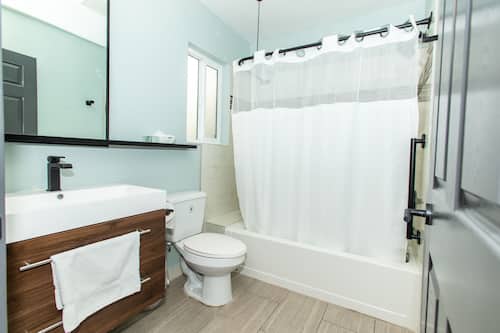 Free toiletries, hair dryer, towels