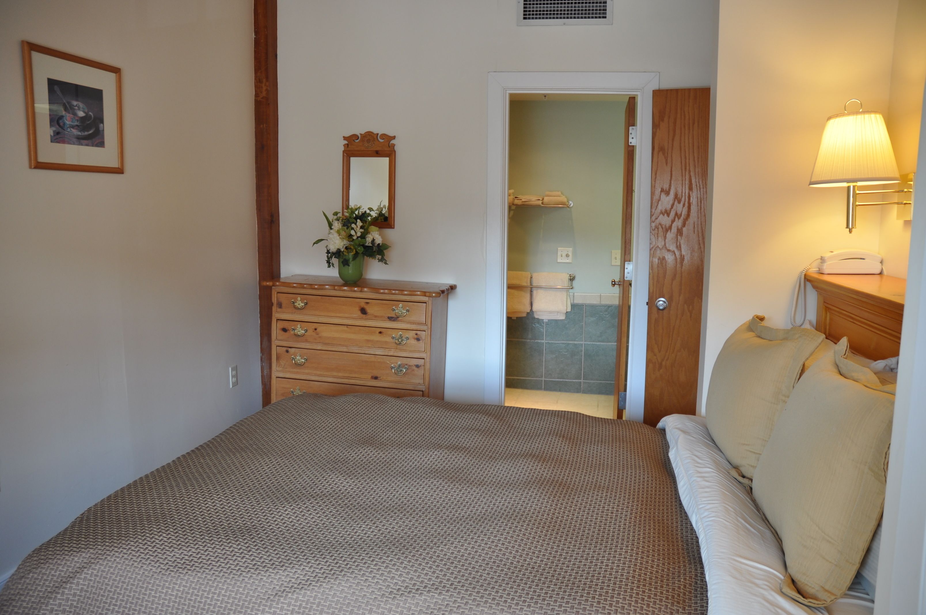 premium bedding, in-room safe, desk, iron/ironing board