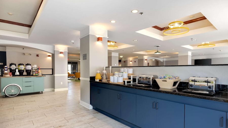 Spark by Hilton Savannah Airport