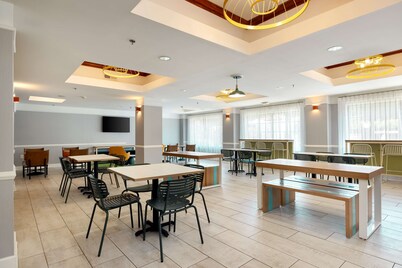 スパークバイヒルトンサバンナエアポート