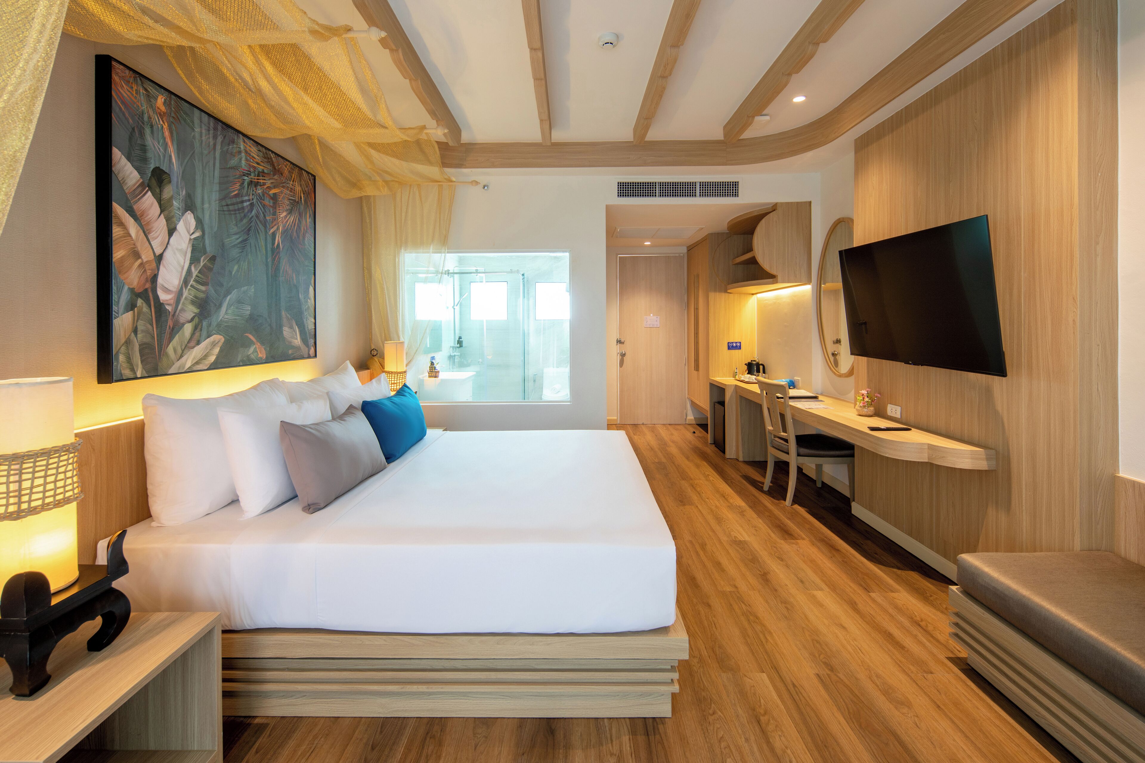 ميني بار وخزنة داخل الغرفة وم كتب وواي فاي مجانًا