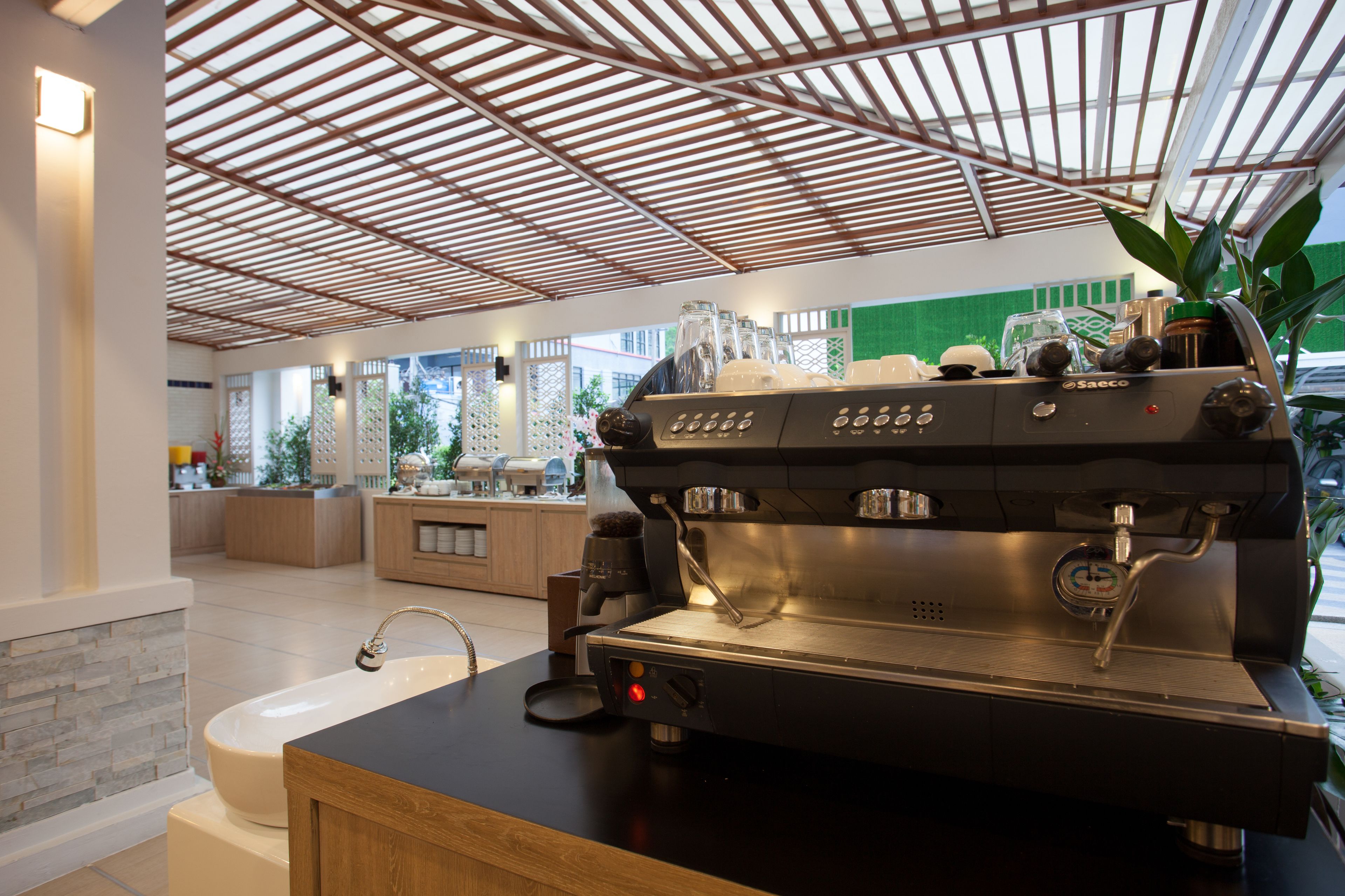 daily buffet breakfast (thb 250 per person)