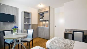 Appartement Standard, 1 chambre | Coffres-forts dans les chambres, bureau, chambres insonorisées