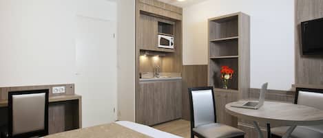 Microwave, stovetop, electric kettle, high chair