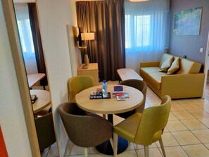 Premium Apartment, 1 Bedroom (5 personnes / 5 people) | View from room - Séjours & Affaires Serris Val d'Europe Rive Gauche (Serris)