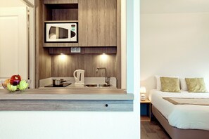 In-room safe, desk, soundproofing, free cribs/infant beds - Séjours & Affaires Clermont-Ferrand Park Republique (Clermont-Ferrand)