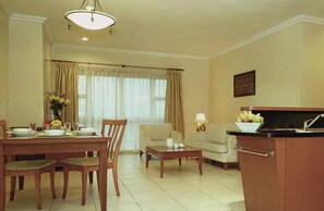Premier Apartment, 2 Bedrooms | In-room safe, desk, iron/ironing board, rollaway beds - Stayinn Gateway Hotel Apartment (Kuching)
