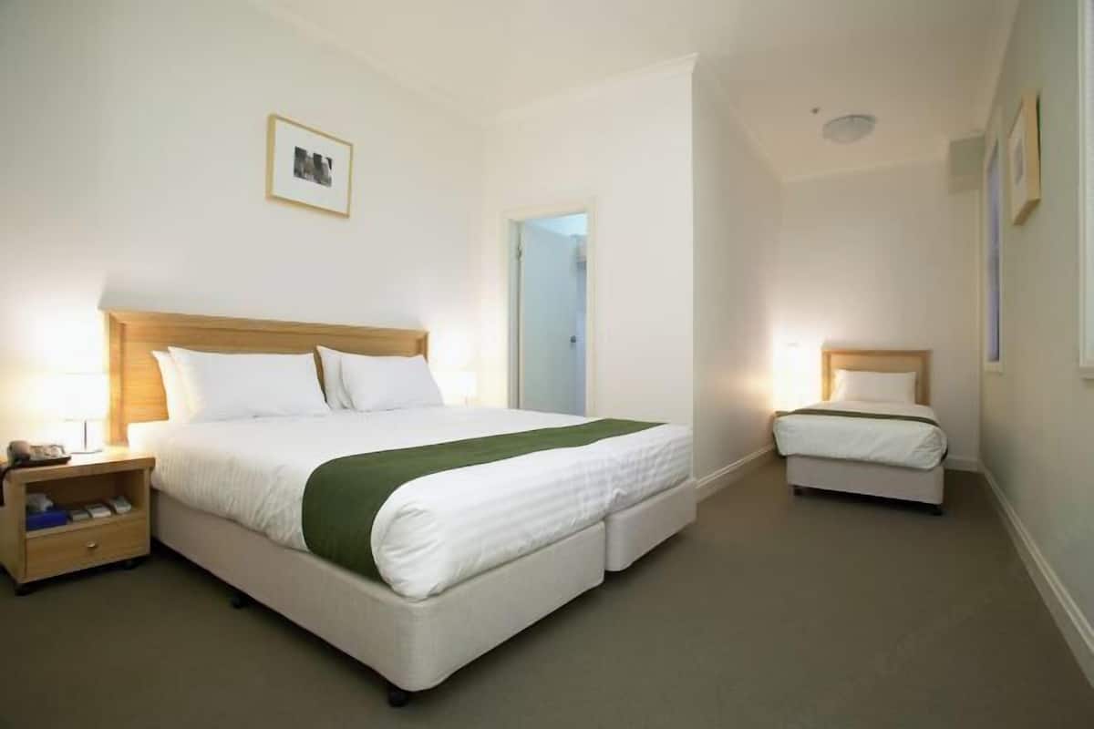 In-room safe, iron/ironing board, cots/infant beds, free WiFi