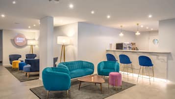 2 Bars/Lounges, Poolbar, Strandbar