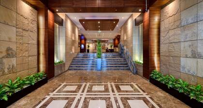 Majestic City Retreat Hotel