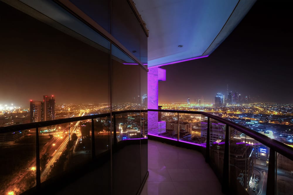 Majestic City Retreat Hotel