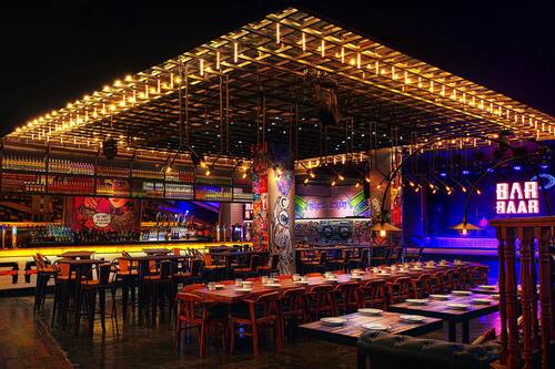3 bars/lounges, pub