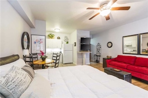 Studio (Efficiency) | Living area | Flat-screen TV