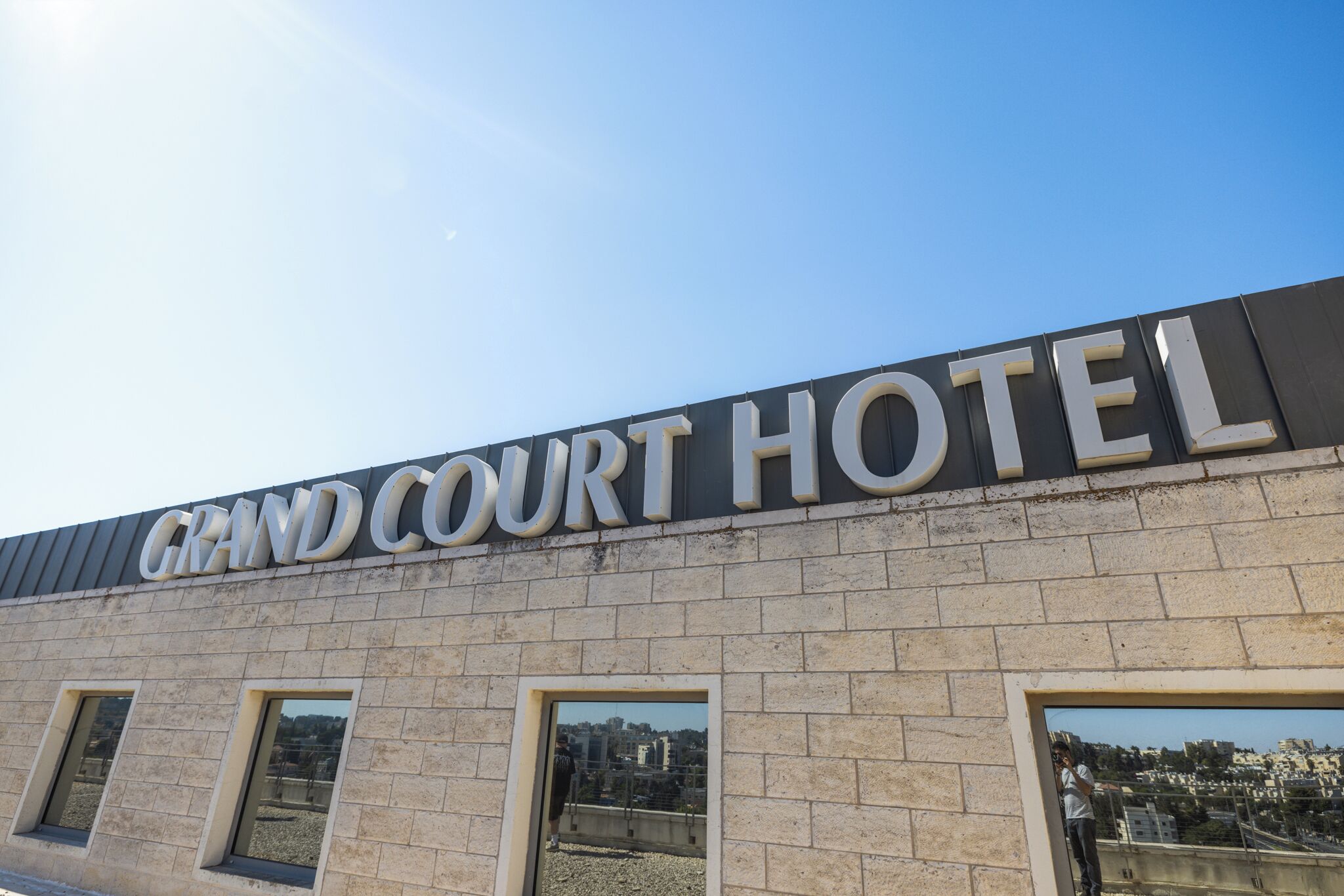Photo - Grand Court Hotel