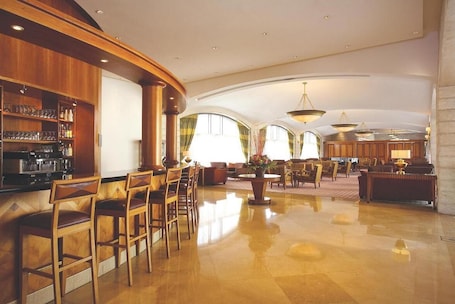 Lobby. Grand Court Jerusalem