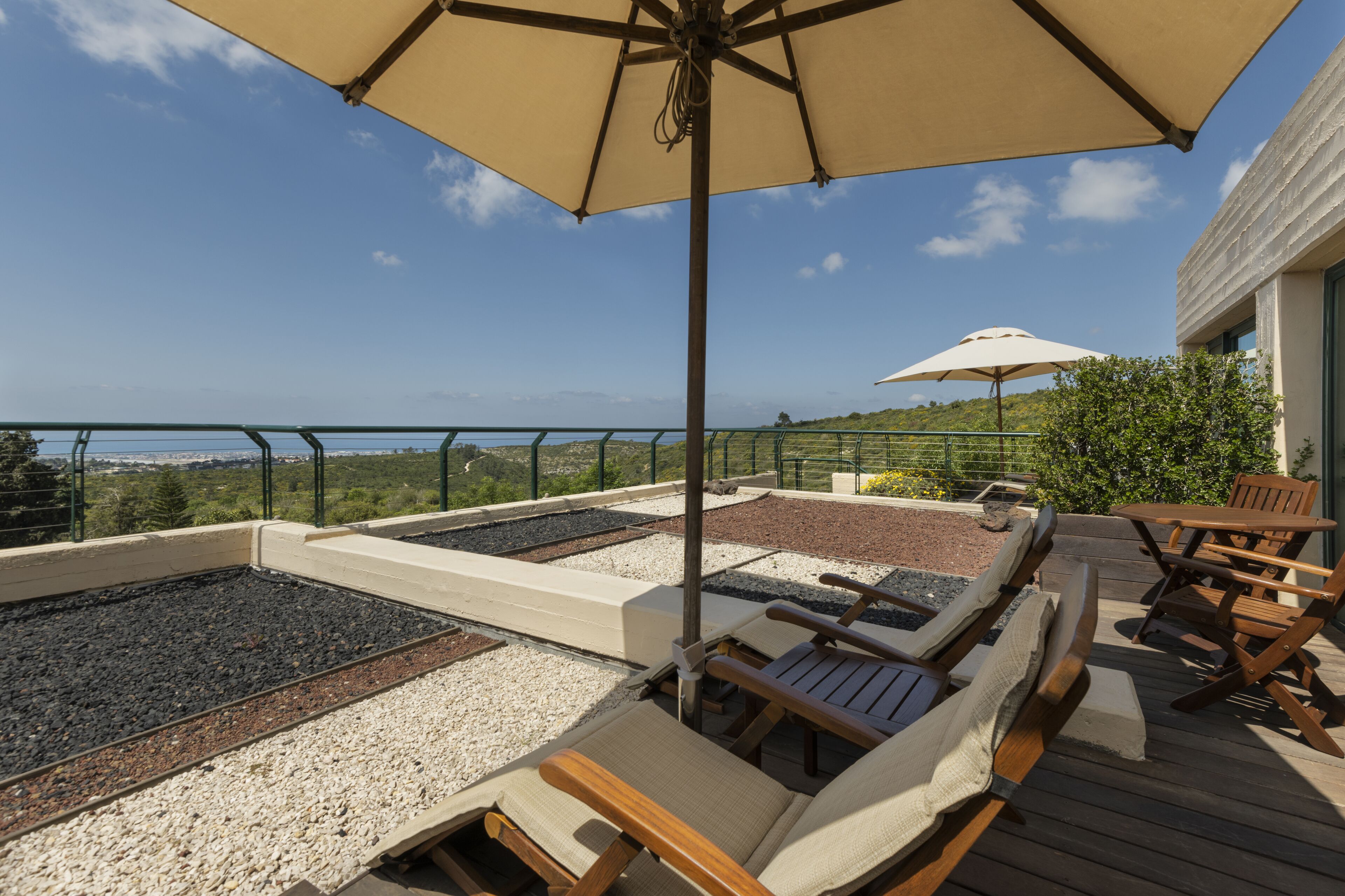 Carmel Suite | 高級寢具、迷你吧、房內夾萬、書桌