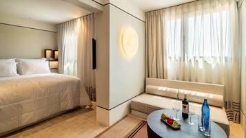 Zimmersafe, Schreibtisch, BĂŒgeleisen/BĂŒgelbrett, kostenloses WLAN