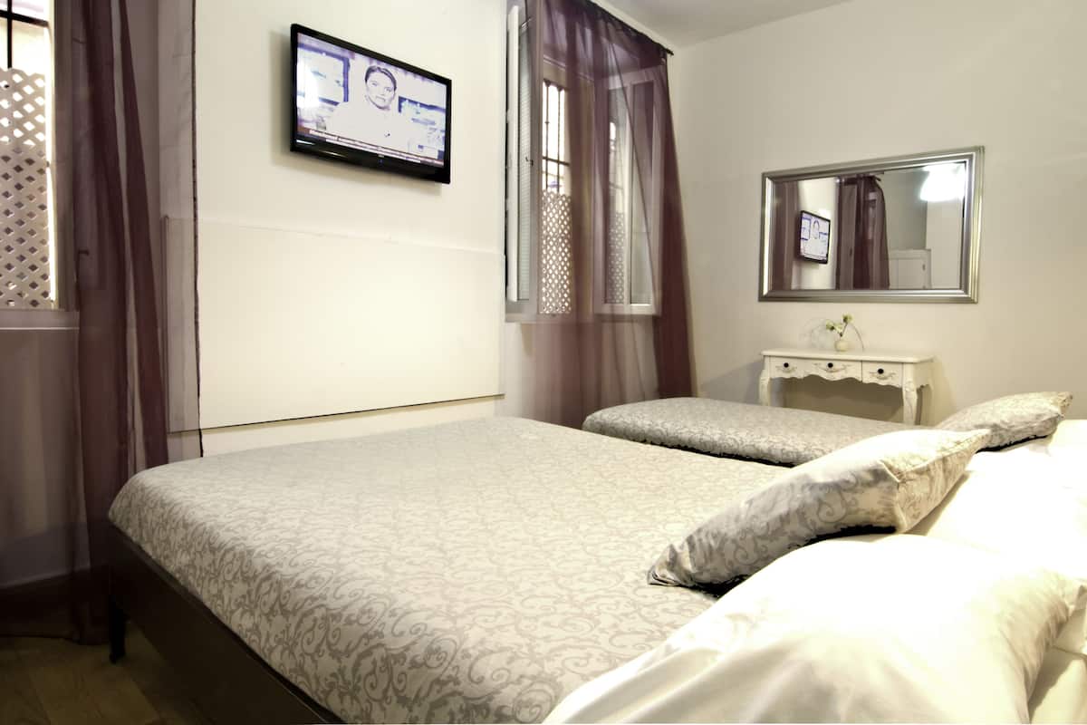 標準雙人房 (with Extra Bed) | 埃及棉床單、高級寢具、羽絨被、記憶棉床墊