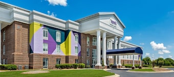 Spark by Hilton Tuscumbia Muscle Shoals