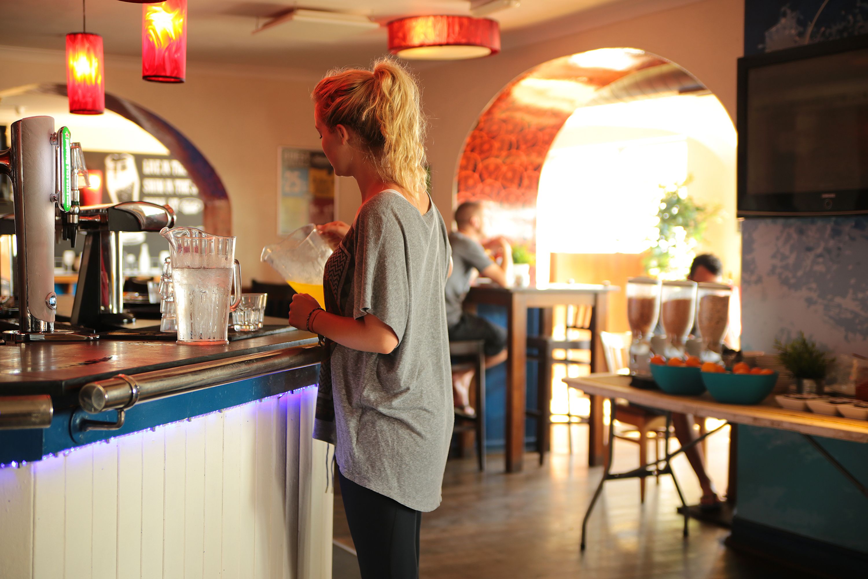 Daily continental breakfast (GBP 5 per person)