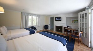 Premium Double East | Free WiFi, bed sheets - Colonial Inn in Harbor Springs (Harbor Springs)
