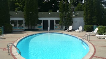 Seasonal outdoor pool