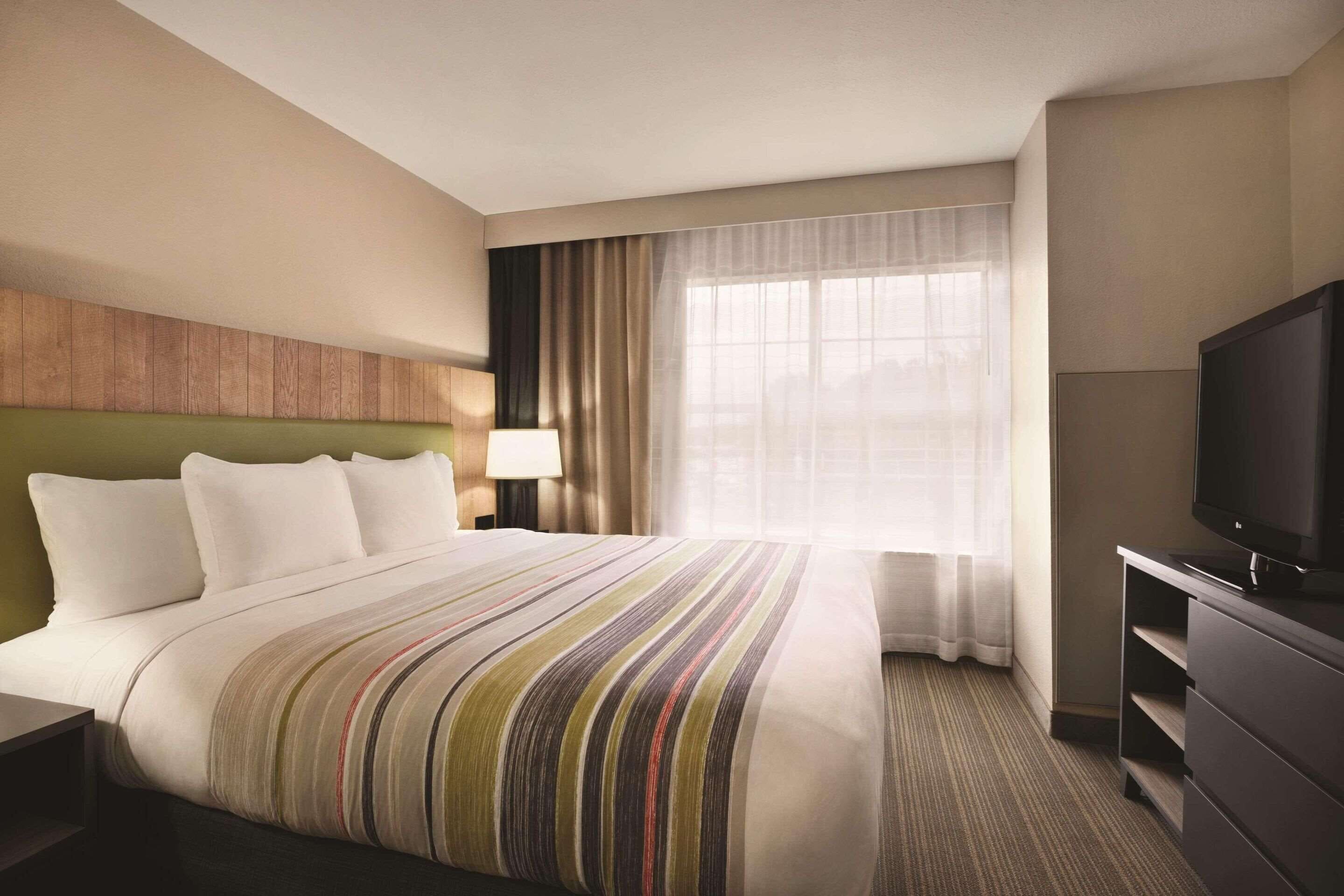 premium bedding, in-room safe, desk, iron/ironing board