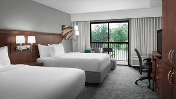 Ropa de cama de alta calidad, muebles diferentes y escritorio