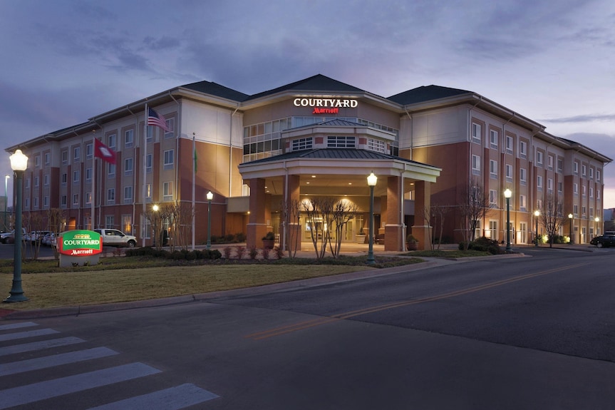 Courtyard Marriott Fort Smith Downtown - Expedia.com