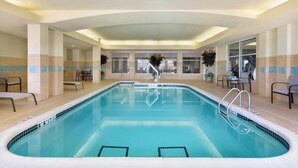 室內游泳池